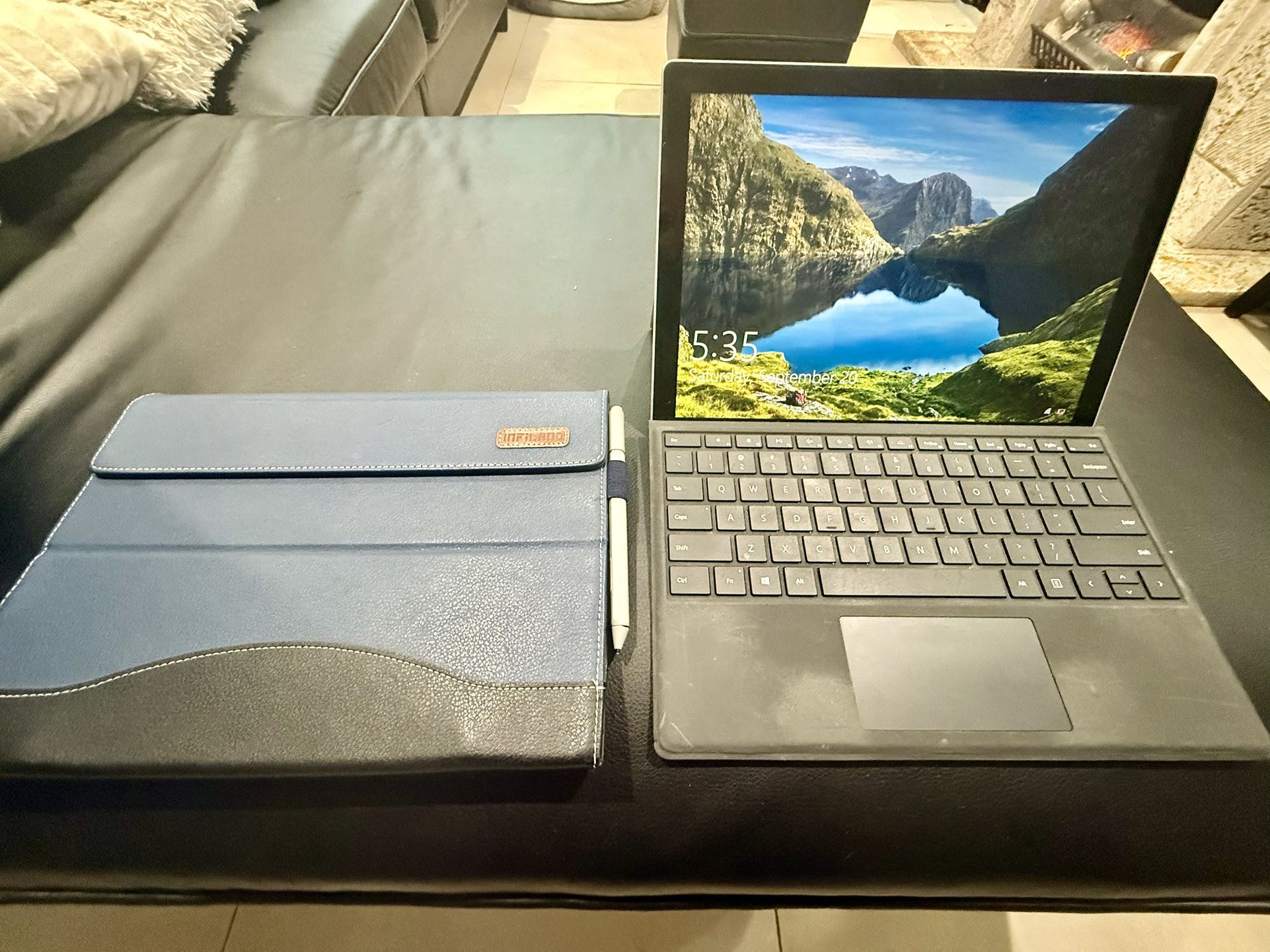 π»β¨ Microsoft Surface Pro w/ Keyboard + Pen + Cover β Gorgeous Condition β Locked/As-Is