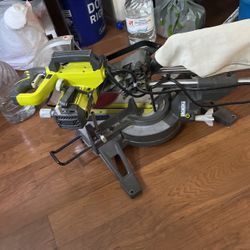 Working Tools And Paint Gun Titan 440