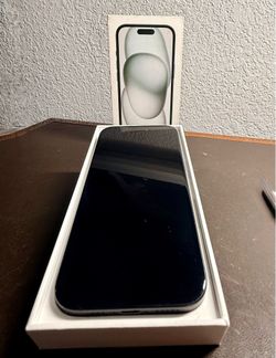 iPhone 15 128GB