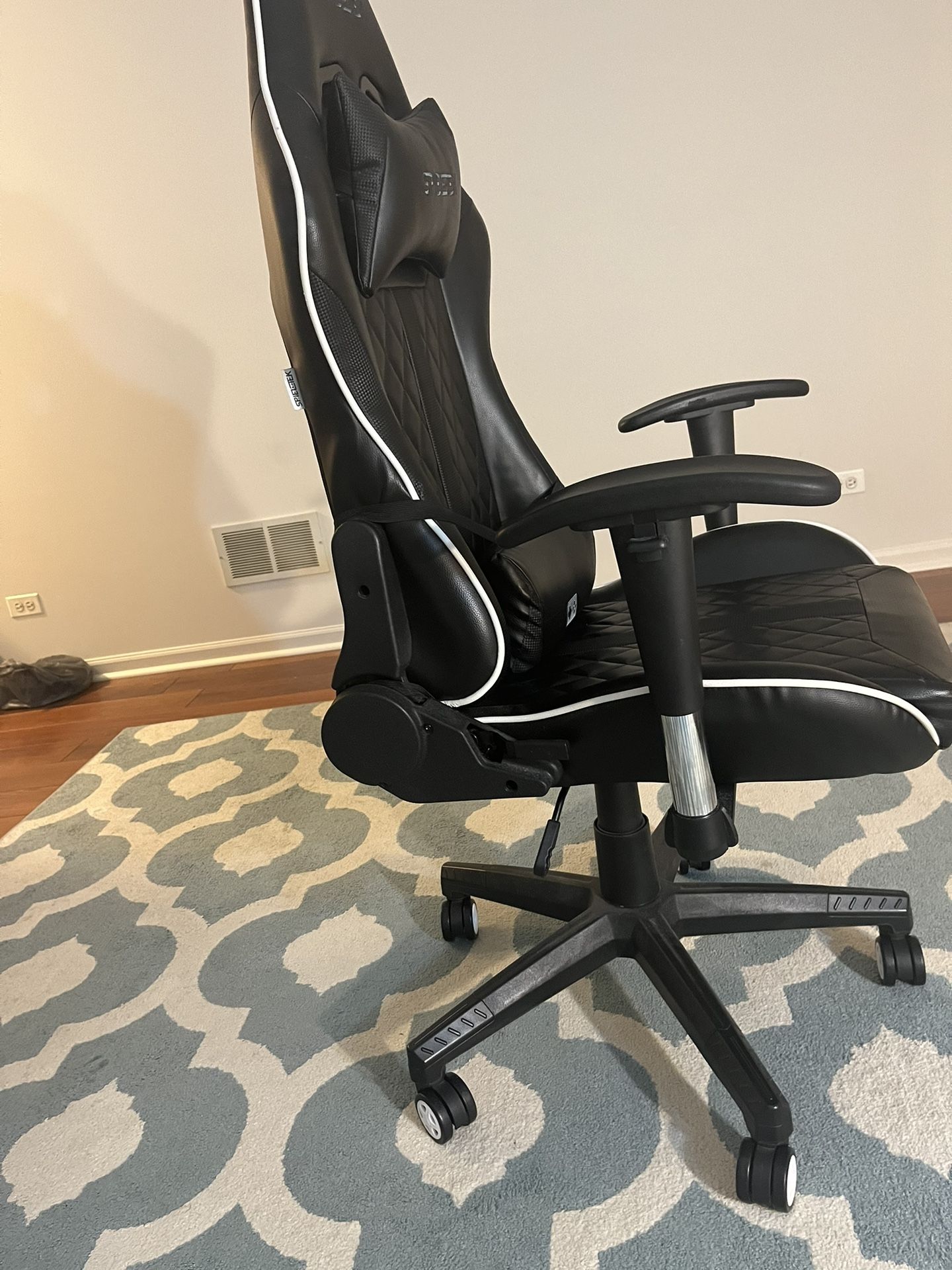 Spieltek Gaming Chair