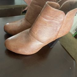 Botas