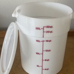 CAMBRO 22 Quart Food Container 