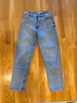 Zara Light Wash Straight Leg Jeans size 6