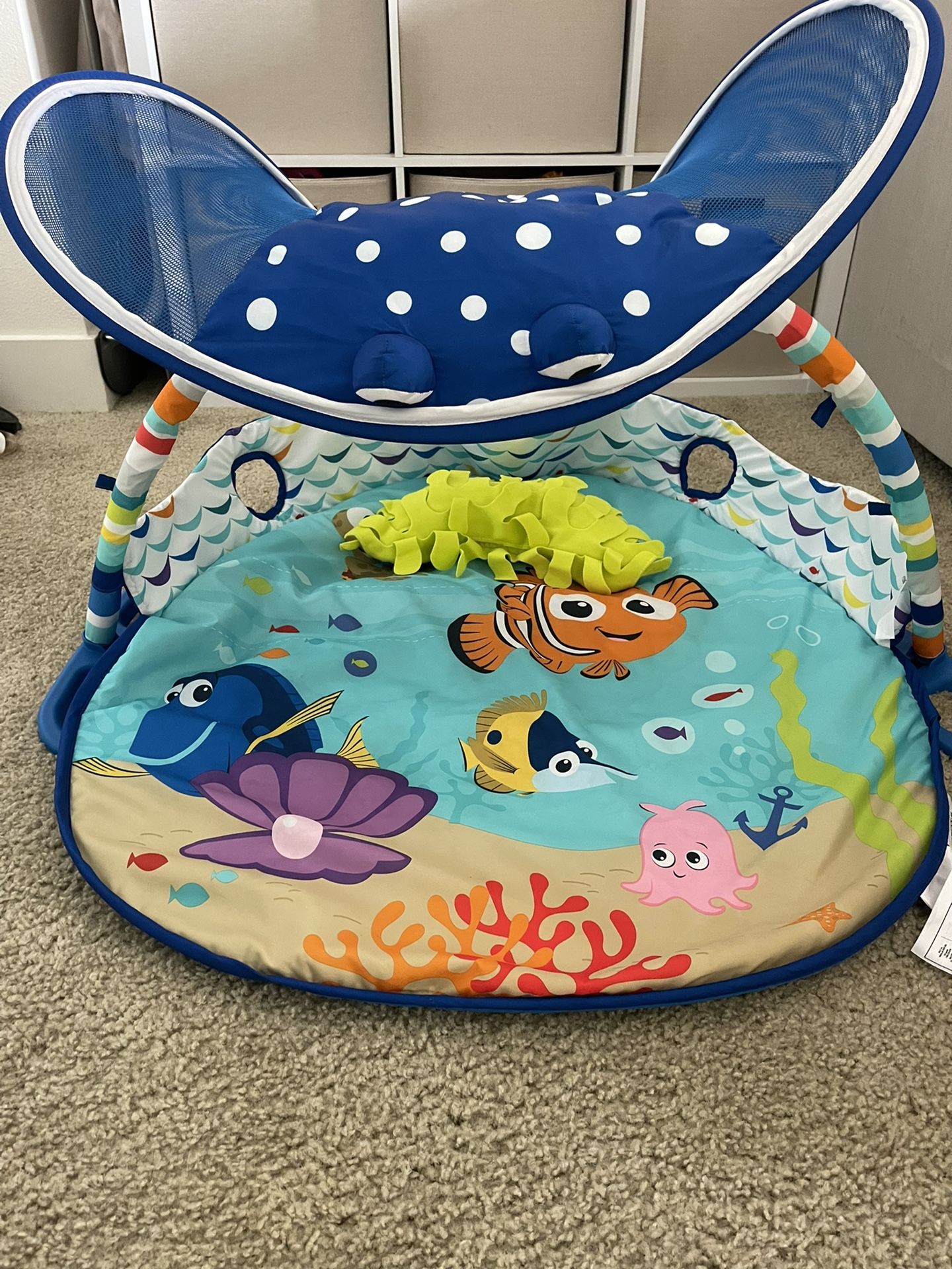 Bright Starts Finding Nemo Mr. Ray Ocean Lights And Music Playmat Gym
