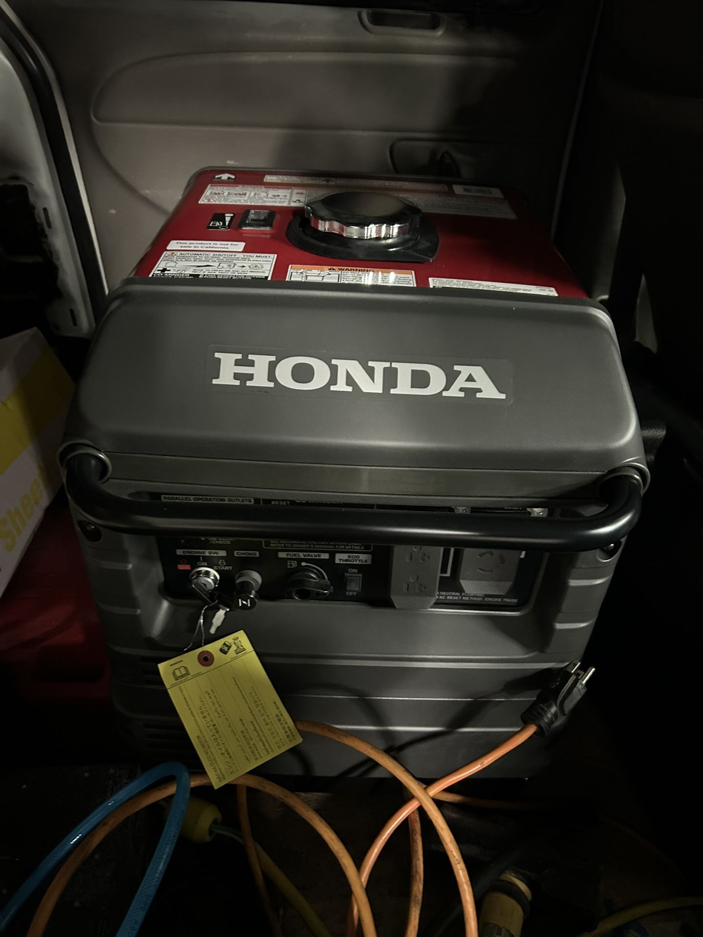 Honda Generator 3000-Watt Super Quiet Electric and Recoil Start Gasoline Powered Inverter Generator with 30 Amp Outlet
