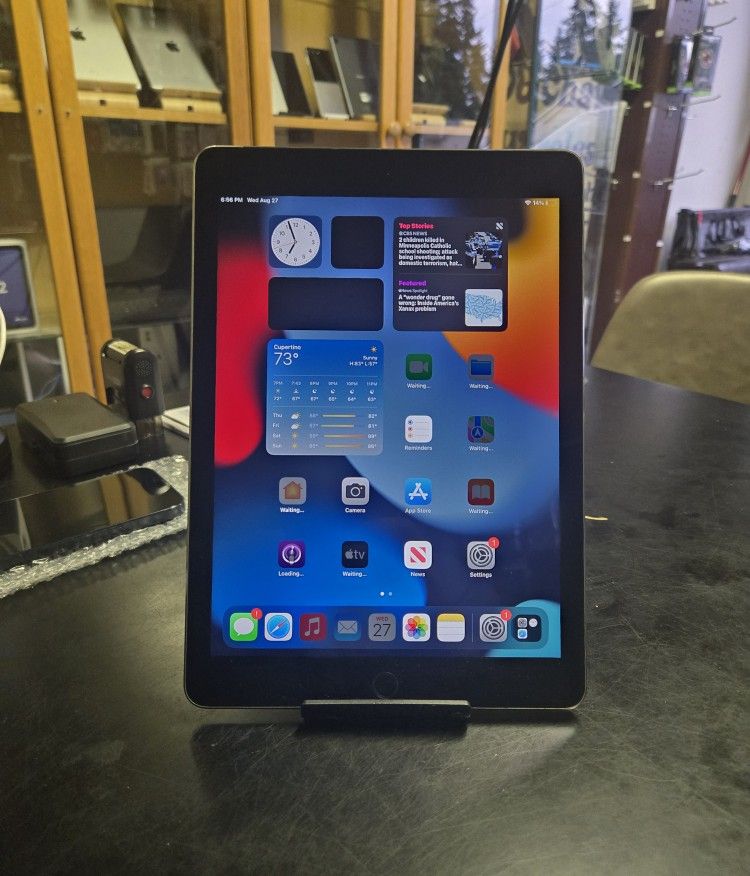 Ipad Air 2nd Generation WiFi/Cellular Unlocked 64gb