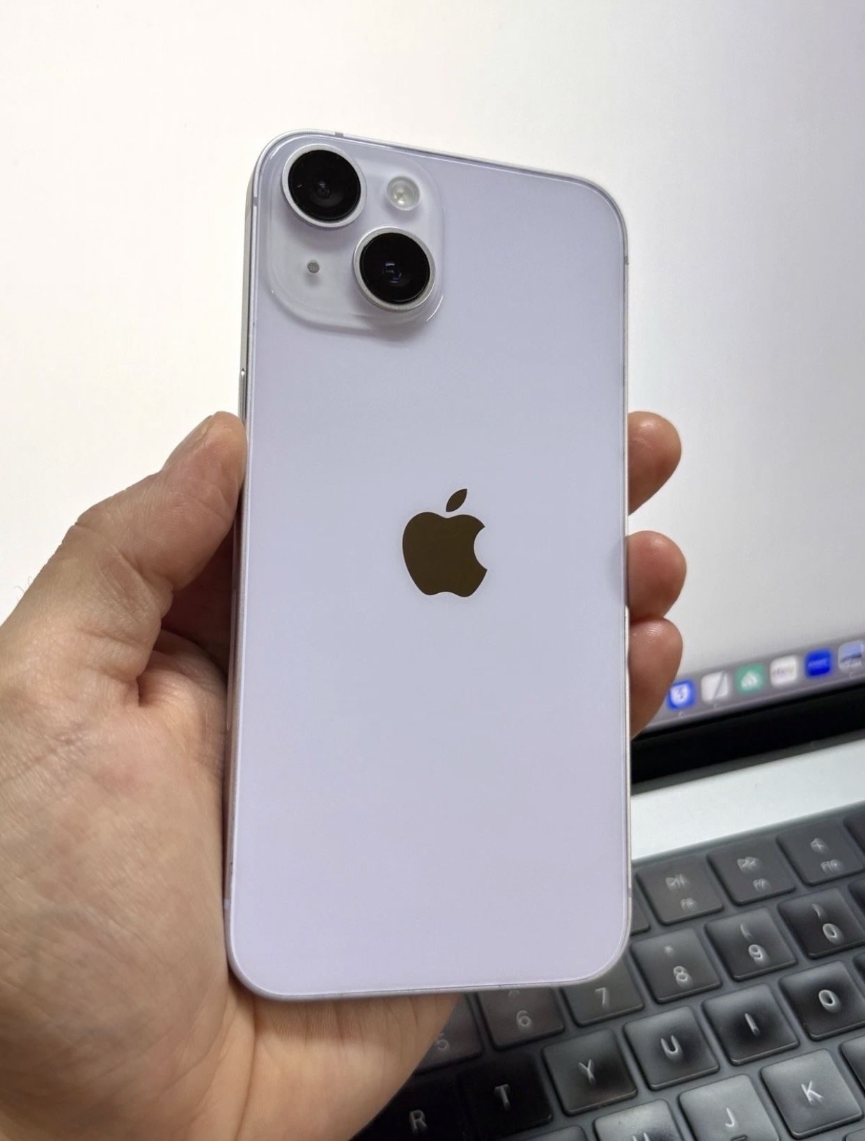 Purple Iphone 14 Unlocked! Use Any Sim Card! Or eSim!