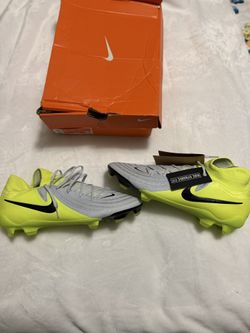 Nike Phantom Luna II Pro FG – Volt / Metallic Silver – Size 12 – New