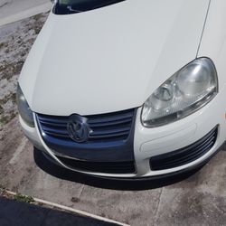 A Jetta 2.5 Engine White 115,000 Miles