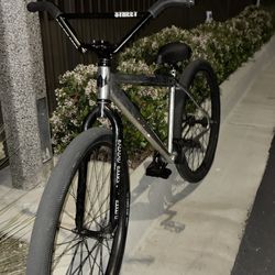 Throne fixie 29inch TRADE’S