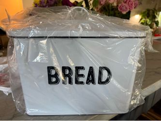 Steel bread box