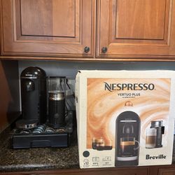 Nespresso Vertuo Plus Coffee Machine with Coffee Pods – Great Condition
