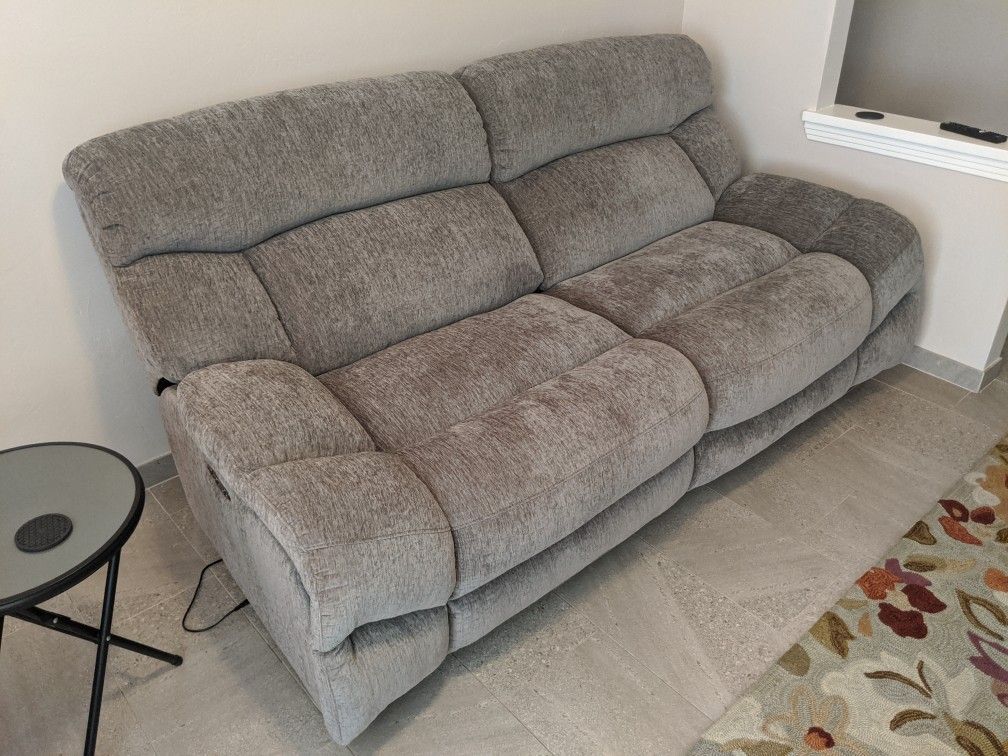 Jerome's "Comfy" Recliner Sofa Couch