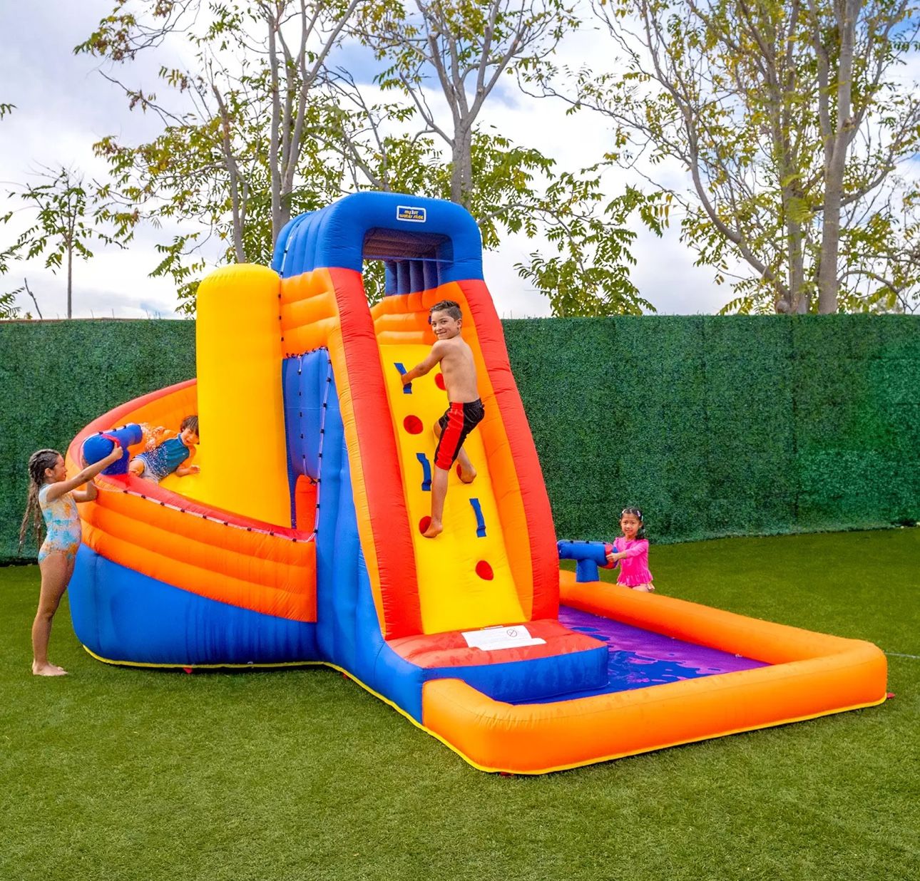 Tornado Curved Water Slide