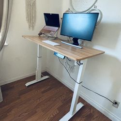 ELECTRIC HEIGHT ADJUSTABLE STANDING DESK *