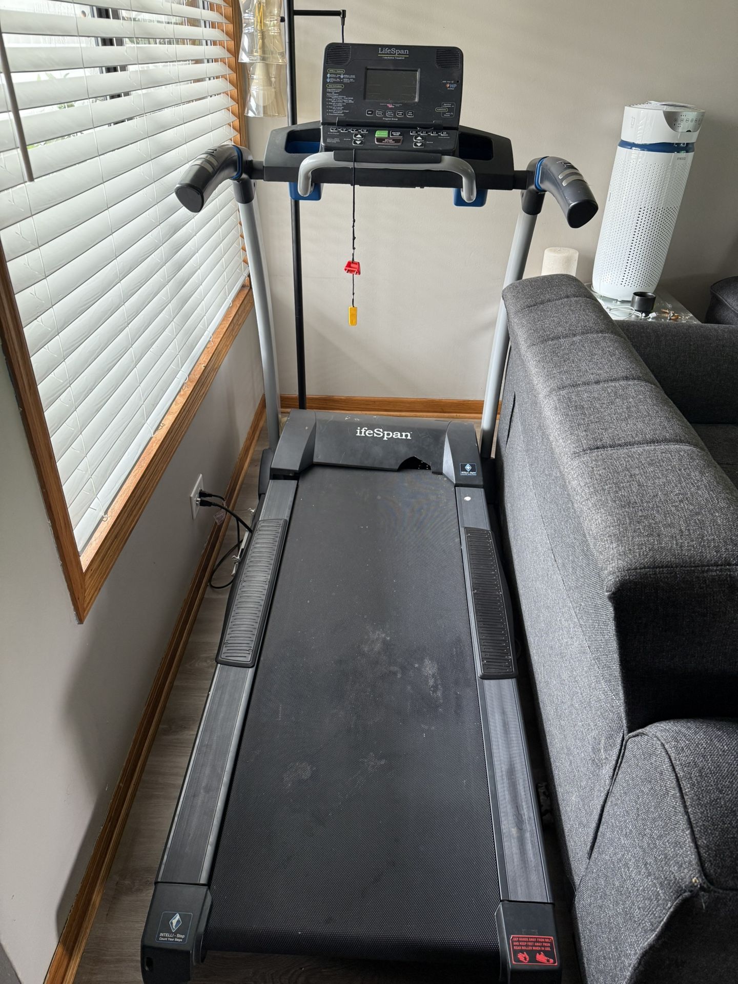 Treadmill 
