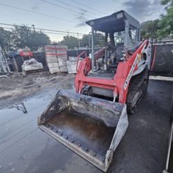 Takeuchi TL8 Skid Steer