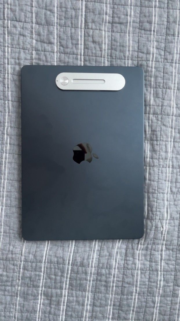 2022 MacBook Air M2