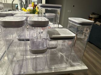 Oxo containers
