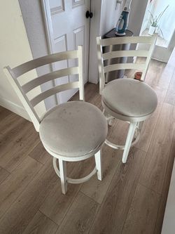 Wooden barstool chairs