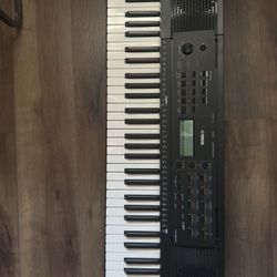 Yamaha PSR-E273 (piano keyboard)