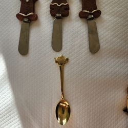 3 Gingerbread Spreaders And A Gold Spoon With Teapot