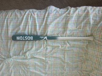 Baseball bat  Victus Boston