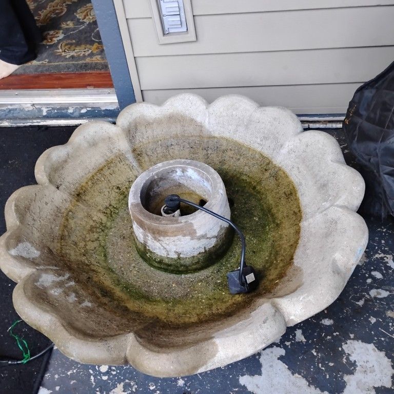 Flower Cement Water Fountain ( Beautiful Piece For The Back Yard Or Front patio)