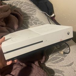 Xbox 1s & Controller 