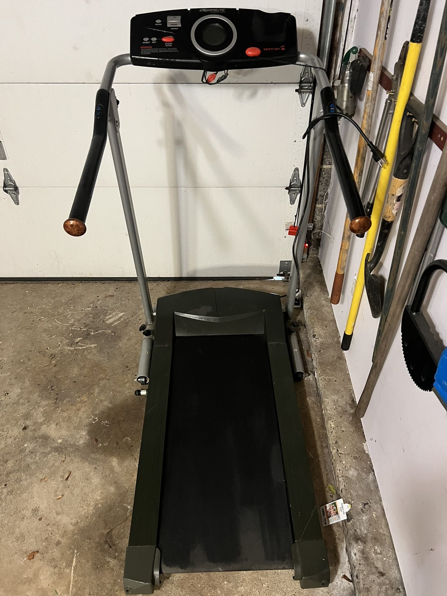 Treadmill - Used 1-2x!!