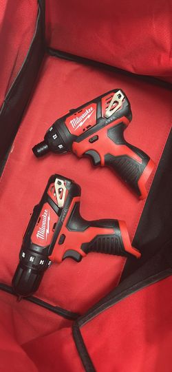 Milwaukee drill set (2pc)