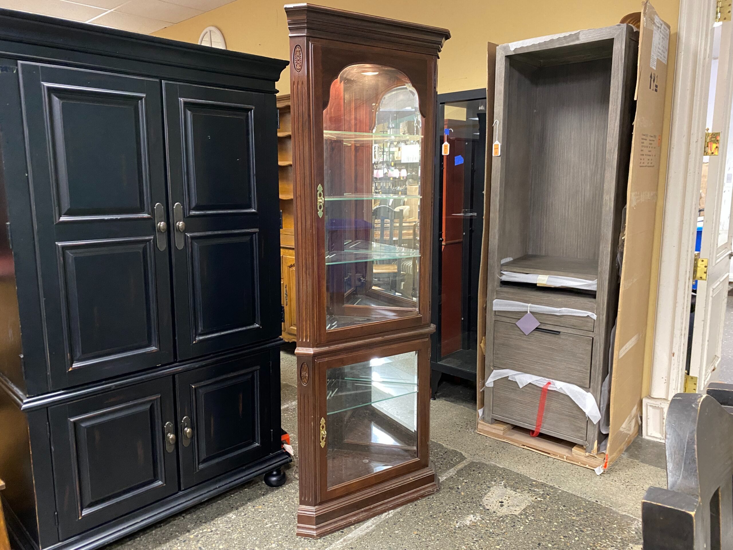 Lighted Wooden Mirrored 5-Shelf Corner Display Case