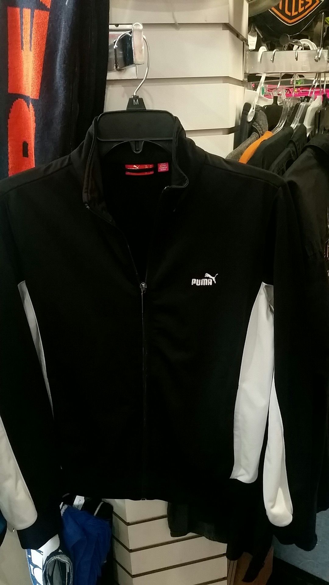 Puma Men's Lightweight Jacket Size Medium