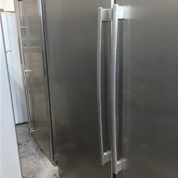 Frigidaire Upright Freezer 