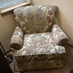 Very Used Chair 