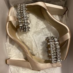 Nude High Heel With Jewelry Belt