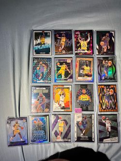 LOT OF 17 LEBRON JAMES CARDS