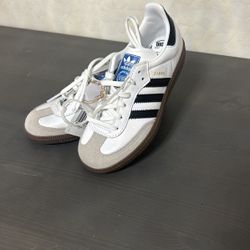 Kids Adidas Sambas white Size 1