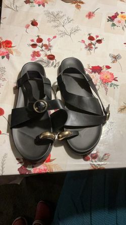 Women sandals