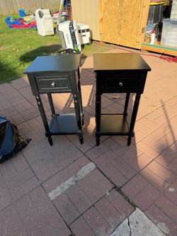 Pair of Black Nightstands with Drawer