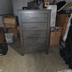 Brinxton Chest Drawer