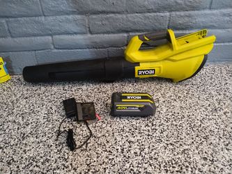 Blower Ryobi 40v battery and charger included