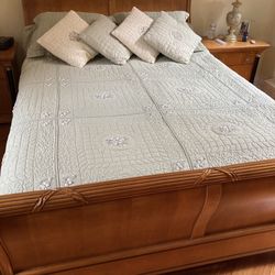 Thomasville Bedroom Furniture Bed Dresser Nightstands Armoire