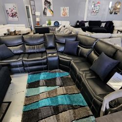 Powerd Recliner Sectional USB 