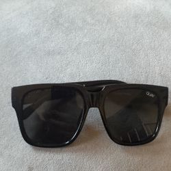 Quay Australia, Sunglasses On The Prowl Number 111 Women’s/ Unisex