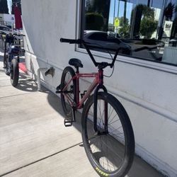 throne 29 red coraline 