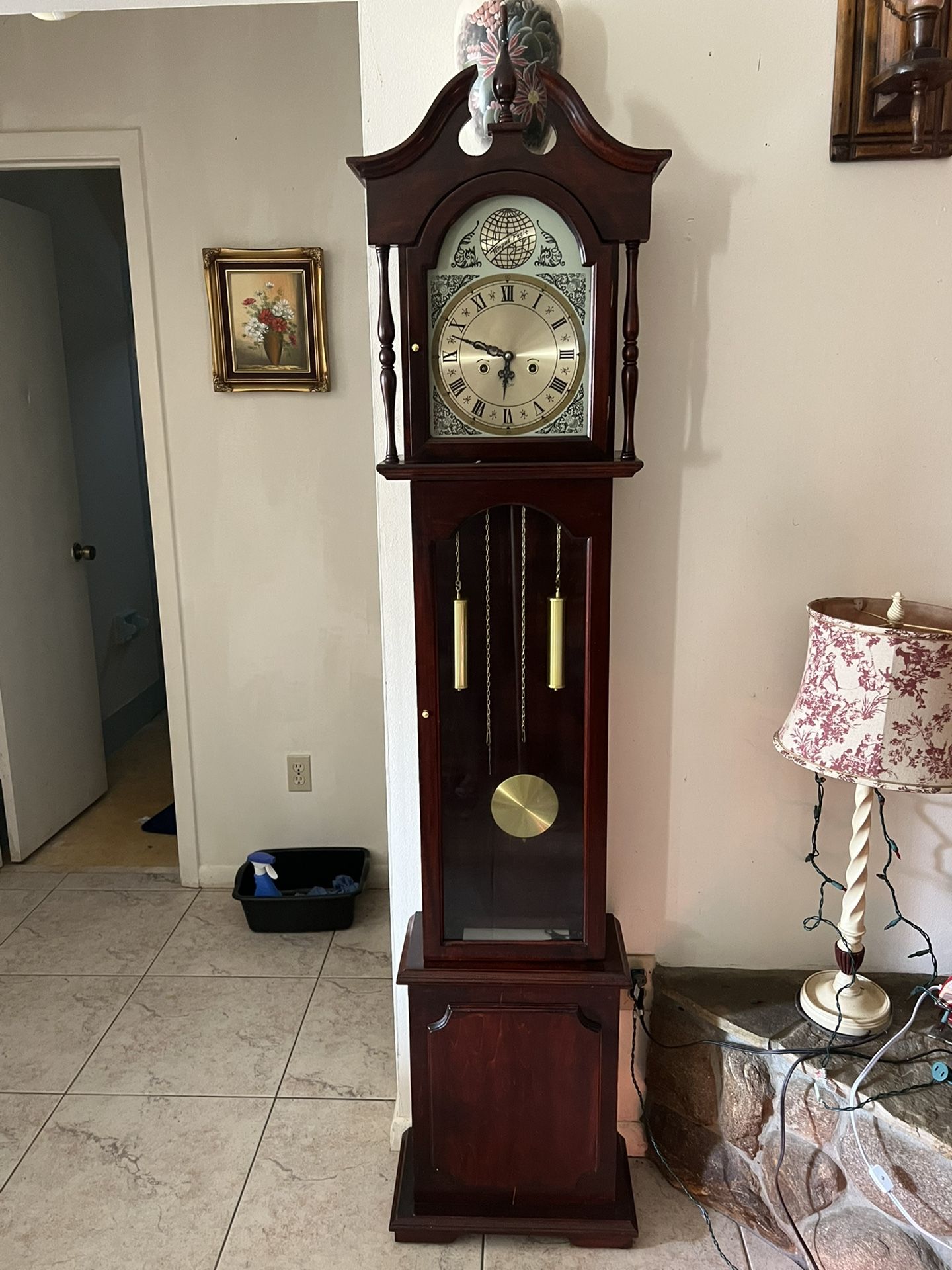 GrandFather Clock Tempus Fugit With Key