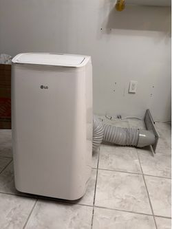 2 AC units (1 LG, 1 Toshiba)