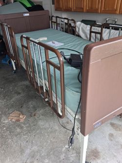 Hospital medical bed