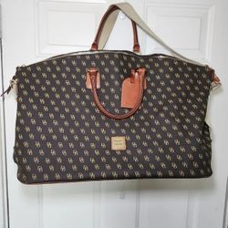 Dooney & Bourke 